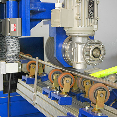 CNC mašina za okruglo brušenje i poliranje cevi